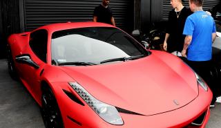 Γιατί ο Justin Bieber μπήκε στη «μαύρη λίστα» της Ferrari