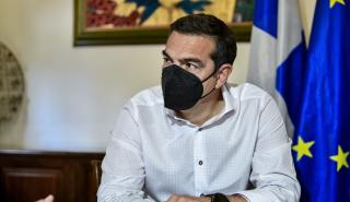 Τσίπρας στο Συνέδριο της ΕΣΕΕ: «Τριπλή κρίση» στον κλάδο της μικρομεσαίας επιχειρηματικότητας