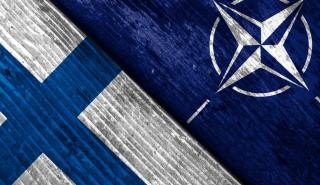 Φινλανδία: Η πλειοψηφία των πολιτών τάσσεται υπέρ της ένταξης στο NATO και χωρίς τη Σουηδία