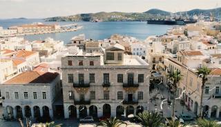 Σύρος: Τα διατηρητέα της Ερμούπολης εκπέμπουν SOS