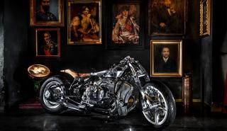 Πώς μια BMW R 18 μοτοσικλέτα μεταλλάχθηκε σε μεταλλικό κτήνος από το Alien