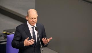 Σολτς: Όσοι μπορούν, να στείλουν τανκς στην Ουκρανία - Ο πόλεμος θα είναι μακροχρόνιος