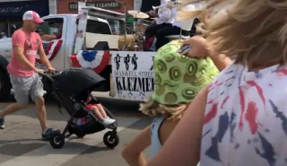 ΗΠΑ: Πυροβολισμοί σε προάστιο του Σικάγο στην παρέλαση της 4ης Ιουλίου - Αναφορές για 2 νεκρούς