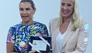 Ιουλία Τσέτη: Βραβεύτηκε από την Επιστημονική Επιτροπή του 8ου Διεθνούς Θερινού Πανεπιστημίου στο Καστελλόριζο