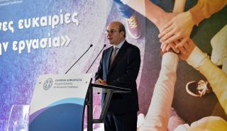 Χατζηδάκης σε ΣΕΒ: Η Ψηφιακή Κάρτα Εργασίας φέρνει χαμηλότερες ασφαλιστικές εισφορές