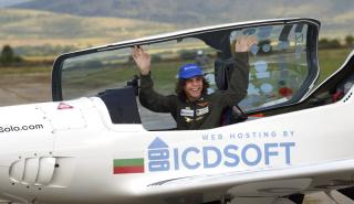 Ο Βελγοβρετανός Μακ Ράδερφορντ έγινε στα 17 του ο νεότερος πιλότος που έκανε μόνος του τον γύρο του κόσμου