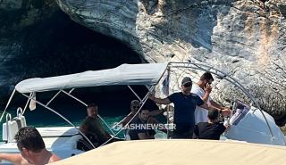 Στην παραλία των Μαρμάρων στα Σφακιά βρέθηκε ο Κυριάκος Μητσοτάκης