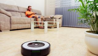 Amazon: Εξαγοράζει την κατασκευάστρια της σκούπας Roomba, αντί 1,7 δισ. δολ.