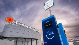 ΔΕΗ blue: Τοποθέτηση 687 φορτιστών ηλεκτρικών οχημάτων σε καταστήματα Σκλαβενίτη το 2022-23