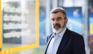 Παπάζογλου (ΕΥ): Η προσέλκυση ξένων επενδύσεων απαραίτητη προϋπόθεση για να επανέλθει η χώρα σε υψηλούς και βιώσιμους ρυθμούς ανάπτυξης