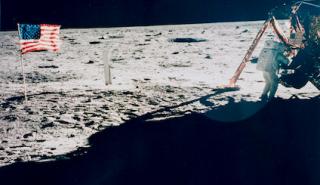 Μια άγνωστη φωτογραφία από την πρώτη αποστολή στη Σελήνη βγαίνει σε δημοπρασία