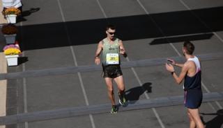 Από τα ξενοδοχεία ως τα μικρά καφέ: Ο Αυθεντικός Μαραθώνιος και η τοπική οικονομία