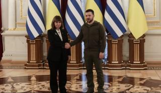 Σακελλαροπούλου σε Ζελένσκι: Η Ελλάδα από την πρώτη στιγμή στο πλευρό της Ουκρανίας