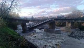 Άρτα: Κατέρρευσε γέφυρα στα Γκούρα Κομποτίου