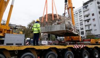 Θεσσαλονίκη: Εργασίες από τα ξημερώματα για την επανατοποθέτηση των αρχαιοτήτων του σταθμού «Αγίας Σοφίας»