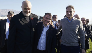 Στην Δερβιτσάνη ο Κ. Μητσοτάκης - «Να θεωρείτε δεδομένη τη στήριξη της ελληνικής Πολιτείας»