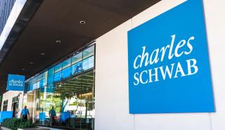 ΗΠΑ: Η Charles Schwab «ξορκίζει» το παράδειγμα της SVB και μιλά για ισχυρή αύξηση των εισροών