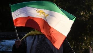 Το Ιράν προειδοποιεί πως θα ανταποδώσει οποιαδήποτε επίθεση