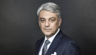 Λούκα ντε Μέο προς την ΕΕ: «Η ευρωπαϊκή αυτοκινητοβιομηχανία δεν είναι ανταγωνιστική έναντι της Κίνας και των ΗΠΑ»