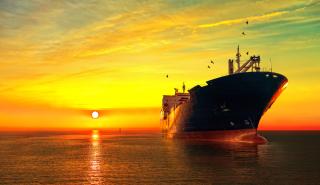 Bloomberg: Μεταφορές ρωσικού πετρελαίου, λίγα μίλια μακριά από τις ακτές της Ελλάδας