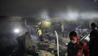 Ινδονησία: Τουλάχιστον 16 νεκροί από φωτιά σε σταθμό αποθήκευσης καυσίμων στην Τζακάρτα