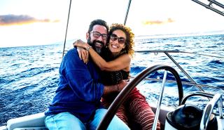 Νέα έρευνα λέει ότι με 474.000 ευρώ το χρόνο θα είστε απόλυτα ευτυχισμένοι