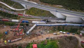 Tέμπη: Τον πλήρη ιατρικό φάκελο του μηχανοδηγού της αμαξοστοιχίας ζητά από τη ΡΑΣ η εξεταστική