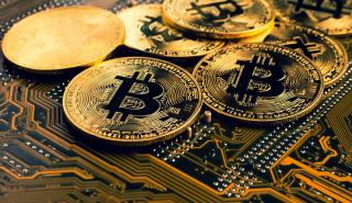Πάτησε τα 57.000 δολάρια το bitcoin - Στο υψηλότερο επίπεδο από τον Νοέμβριο του 2021