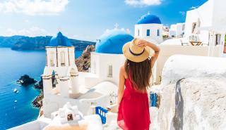 Απογείωση του ελληνικού τουρισμού στο δεκάμηνο του 2023