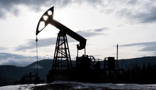 Αρνητικό γύρισμα στο πετρέλαιο μετά τις… εθελοντικές δεσμεύσεις του OPEC+ για μείωση της παραγωγής