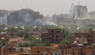 Σουδάν: Τρόφιμα αξίας 14 εκατ. δολαρίων λεηλατήθηκαν - Η Βρετανία απομάκρυνε 2.450 ανθρώπους