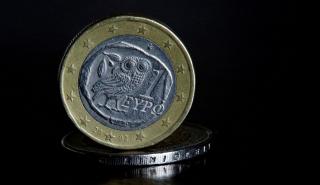 Ιστορική «κατρακύλα» για το ευρώ μετά το ρεκόρ στα επιτόκια από την ΕΚΤ