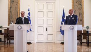 Δένδιας στην «αλλαγή σκυτάλης»: Παρακολουθούμε τις εξελίξεις στην Τουρκία, δεν επιτρέπεται εφησυχασμός