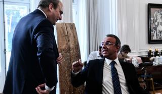 Σταϊκούρας - Χατζηδάκης: Στο χαμηλότερο επίπεδο από το 2010 το βάθος κινδύνου φτώχειας