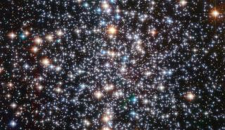 Διάστημα: Αστρονόμοι εντοπίζουν μια σπάνιου μεγέθους μαύρη τρύπα