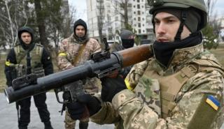 Bloomberg: Οι ΗΠΑ ετοιμάζουν νέο πακέτο όπλων, 2 δισ. δολαρίων, στην Ουκρανία