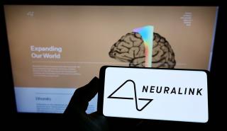 Neuralink: Η εταιρεία εγκεφαλικών τσιπ του Έλον Μασκ ετοιμάζεται για δοκιμές σε ανθρώπους