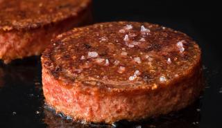 Υπό κατάρρευση η βιομηχανία του «ψεύτικου κρέατος»;
