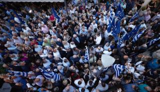 Στα μαρμαρένια αλώνια της αξιωματικής σφάζονται Αλέξης και Νίκος - Ποιος τα βάζει καλύτερα με τα συμφέροντα;