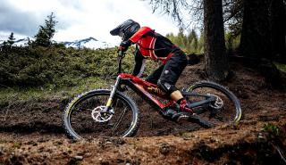 Η Ducati παρουσίασε το πρώτο της ηλεκτρικό mountain bike με πλαίσιο από ανθρακονήματα