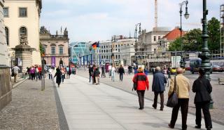 ΟΟΣΑ: Αντιμέτωποι με διακρίσεις οι ξένοι εργαζόμενοι στη Γερμανία - Παραμένει ελκυστικός προορισμός