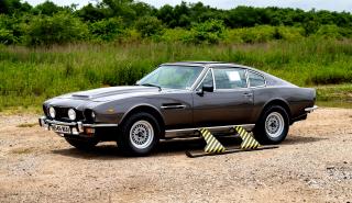 Η Aston Martin V8 του Τζέιμς Μποντ από το «Living Daylights» ψάχνει νέο 007