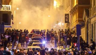 Διαδηλώσεις στη Γαλλία: Ο Μακρόν δεν αποκλείει την διακοπή πρόσβασης στα social media