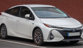 Στους 223 ίππους αυξήθηκε η απόδοση του νέου Toyota Prius Plug-in Hybrid