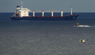 Forbes: 3 εμπορικά πλοία έσπασαν το ρωσικό «μπλόκο» στη Μαύρη Θάλασσα