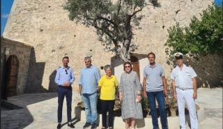 ΥΠΠΟ: Αυτοψία στο Μπούρτζι πραγματοποίησε η υπουργός Πολιτισμού Λίνα Μενδώνη