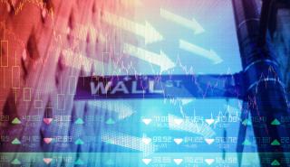Wall Street: Μικρές απώλειες στην ημέρα, αλλά σε τροχιά για τον καλύτερο μήνα του έτους