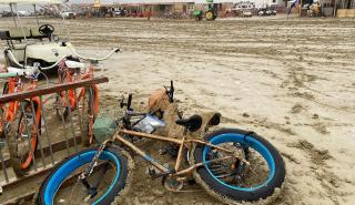 ΗΠΑ: Πλημμύρες και χάος στο Φεστιβάλ του Φλεγόμενου Άνδρα, μετά την πρωτοφανή βροχόπτωση