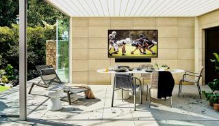 Η νέα 85άρα Terrace Full Sun της Samsung είναι η μεγαλύτερη υπαίθρια τηλεόραση μέχρι σήμερα