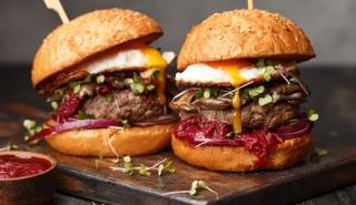 Burger Fest Vol 9: 21-24 Σεπτεμβρίου και 28-1 Οκτωβρίου στο Αμαξοστάσιο στο Γκάζι!